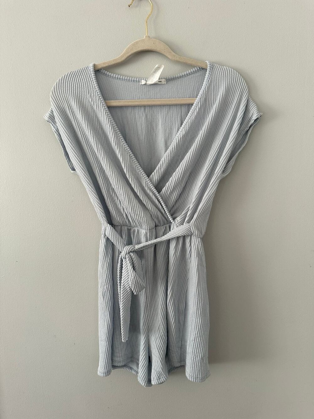 Caution to the Wind blue ribbed romper size medium